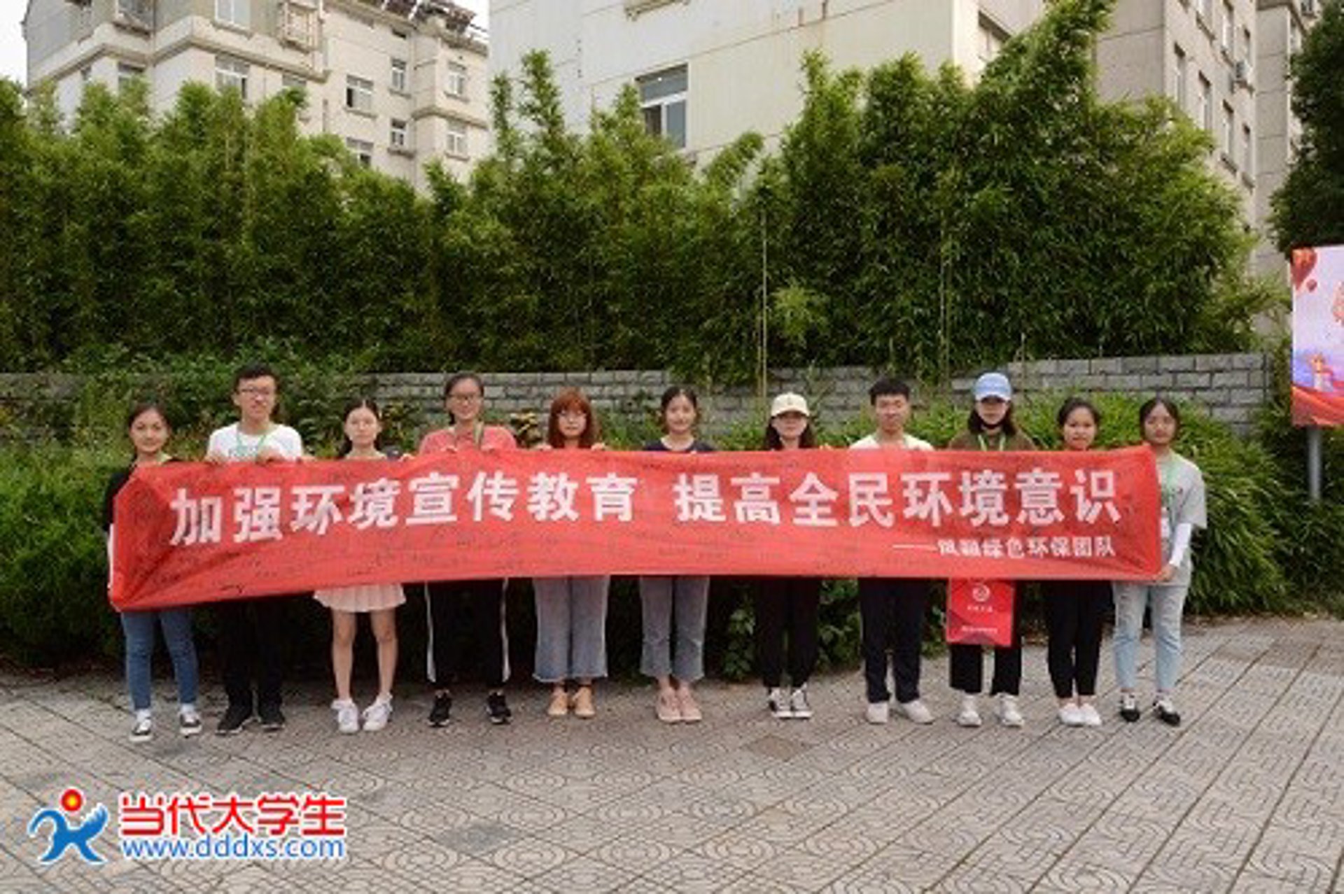 在北京这座充满机遇的城市中,如何选择一家靠谱的网络公司成为了众多企业和创业者不得不面对的问题。本文将通过对比分析,帮助你选出最合适的合作伙伴。